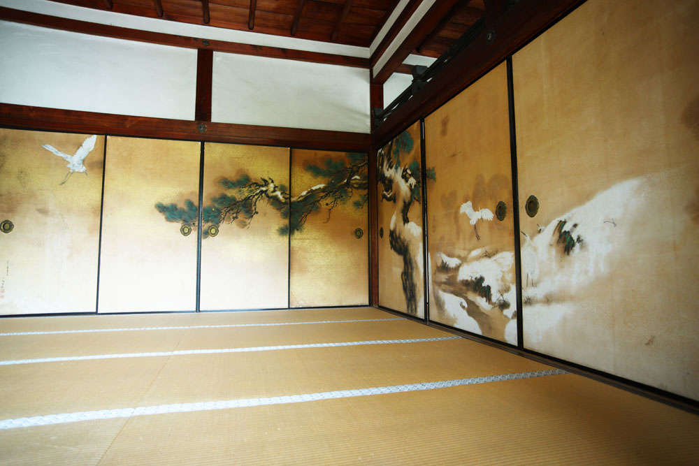 fusuma-e, a painting on fusuma